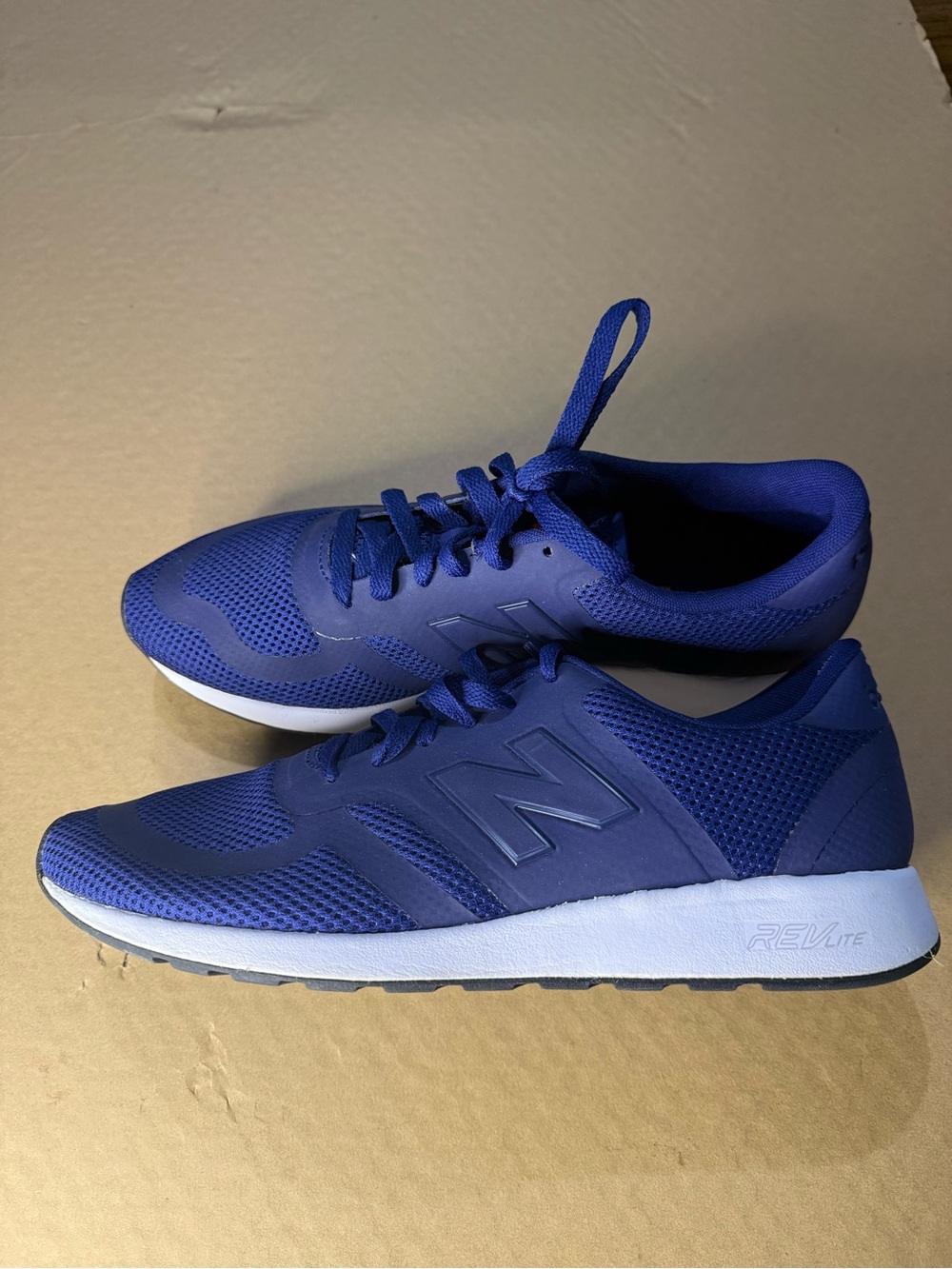 New Balance 420 Men’s Blue Mesh Athletic Sneakers